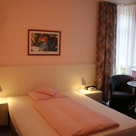 Azur Hotel